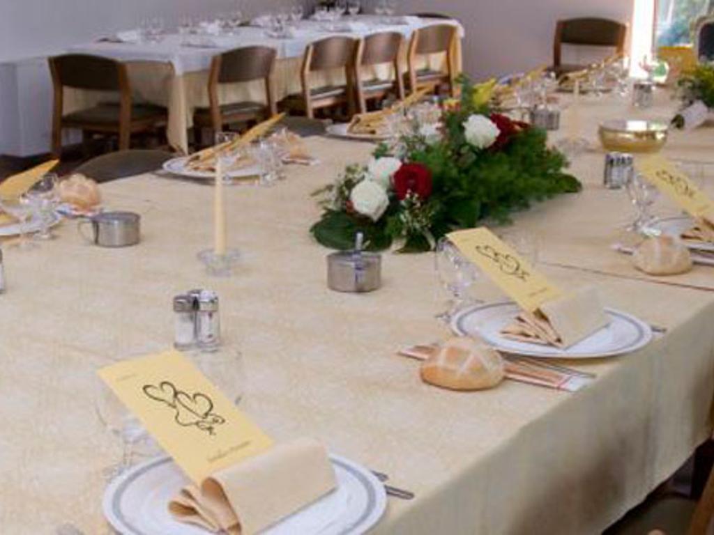 Hotel Ristorante Sassi Rossi Taceno Екстер'єр фото