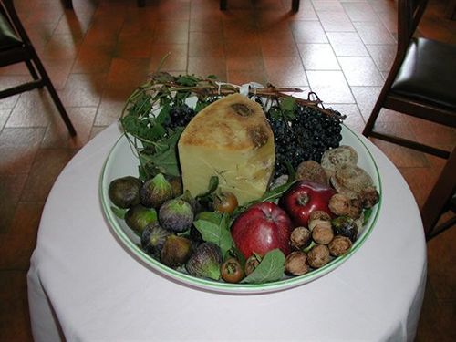 Hotel Ristorante Sassi Rossi Taceno Екстер'єр фото